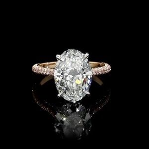 Meet your Posher, Leticia